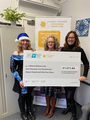 Women&amp;#39;s Aid cheque presentation