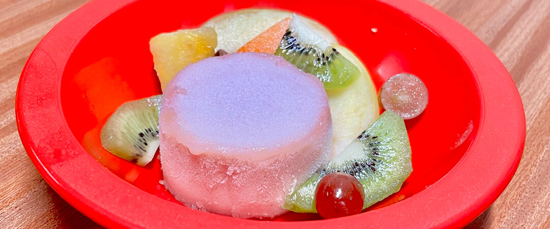 Frozen strawberry smoothie (Ve) with fruit