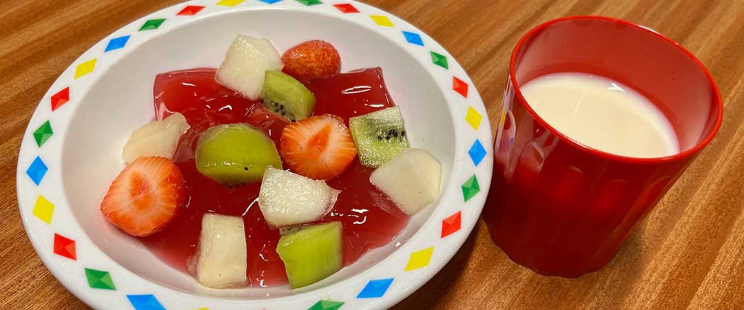 Fruit jelly and a milkdrink