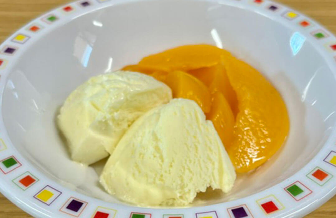 Ice cream and peaches