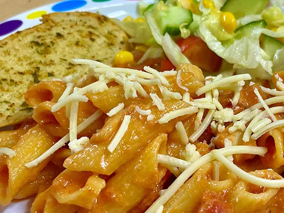 Chicken and mixed peppers pasta