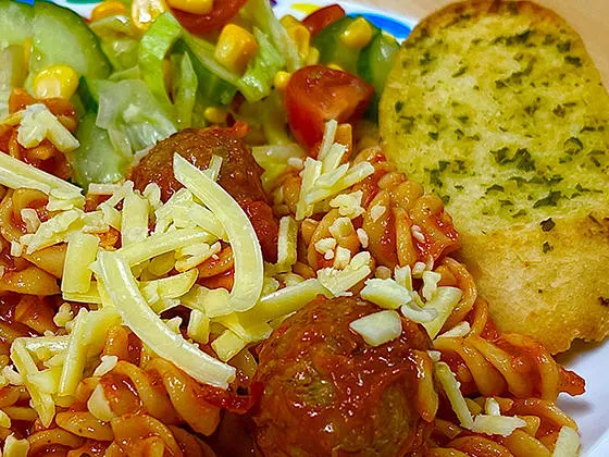 Quorn balls in a savoury tomato sauce