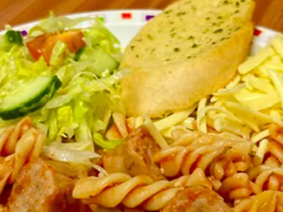 Quorn sausage (ve) in a rich tomato sauce